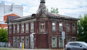 Дом Петра Казакова в Барнауле (ул. Пушкина, 45).