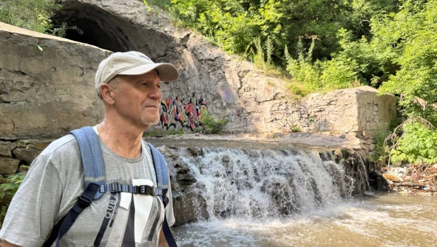 Деринг предлагает обустроить живописный водопад возле Пивоварки, создав популярное туристическое место.