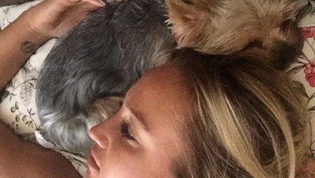 Ольга Бузова со своей собакой Евой.