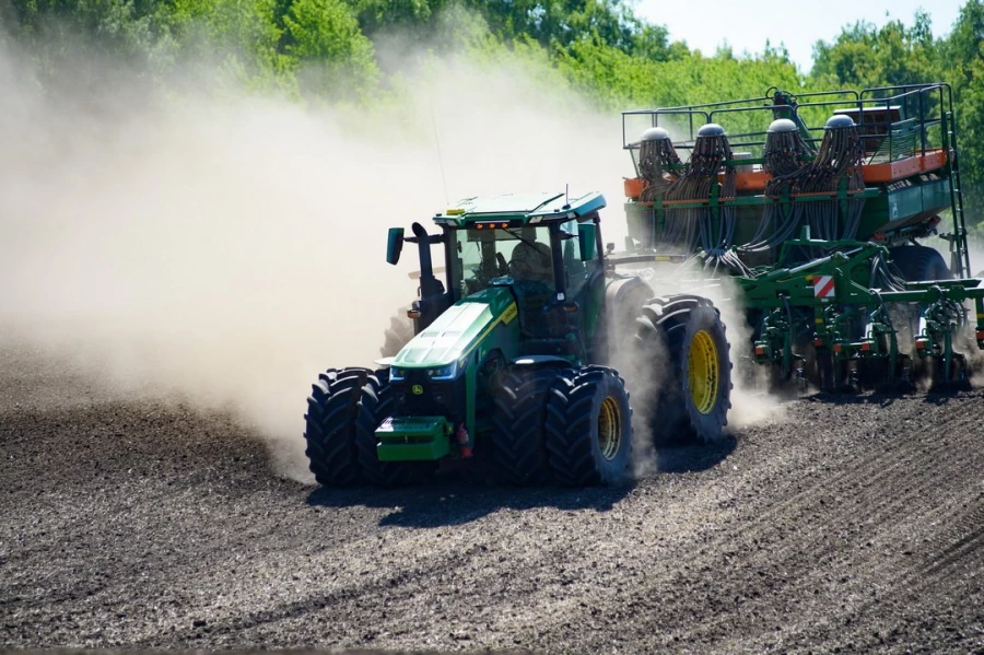 Посевная на полях &quot;Геи&quot;.