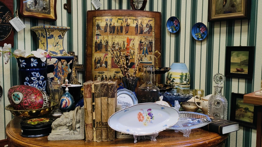 Антикварный магазин «Тавюр». Иконы.