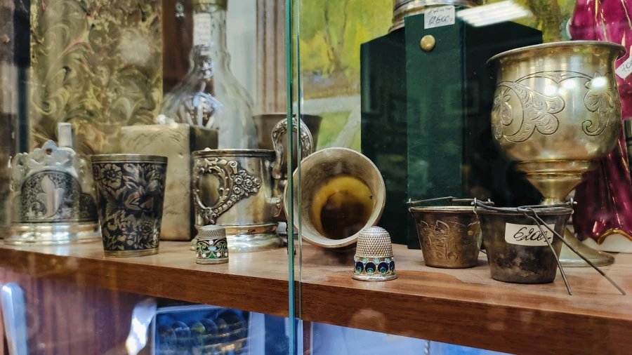 Антикварный магазин «Тавюр». Наперстки.