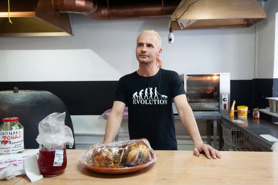 Александр Богачев и его кафе.