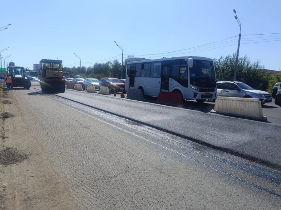 Продолжается ремонт Павловского тракта в Барнауле