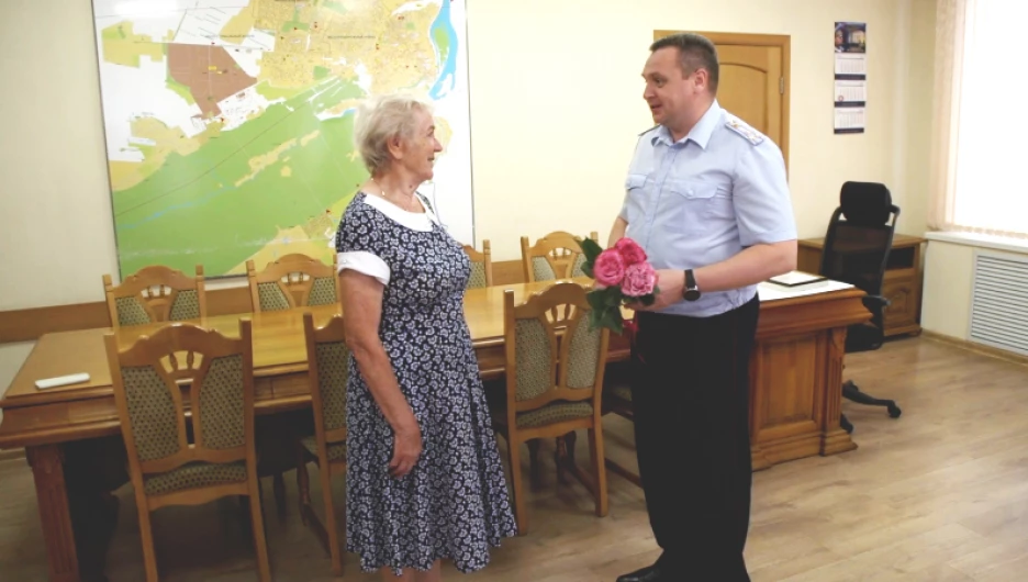 В Барнауле пенсионерка и сотрудники банка помогли раскрыть преступление.