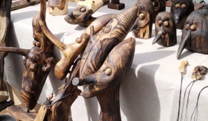 Конь в пальто и другие чудеса: что необычного ждет гостей на ярмарке «Чудики» в Сростках