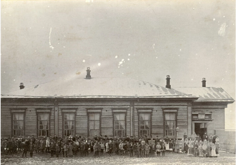 Нагорная школа. Открыла Обществом попечения народному образованию.