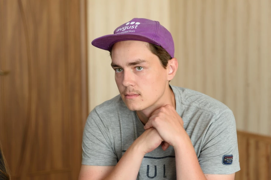 Михаил Батенин, студент на практике в крестьянском хозяйстве «Сатурн».