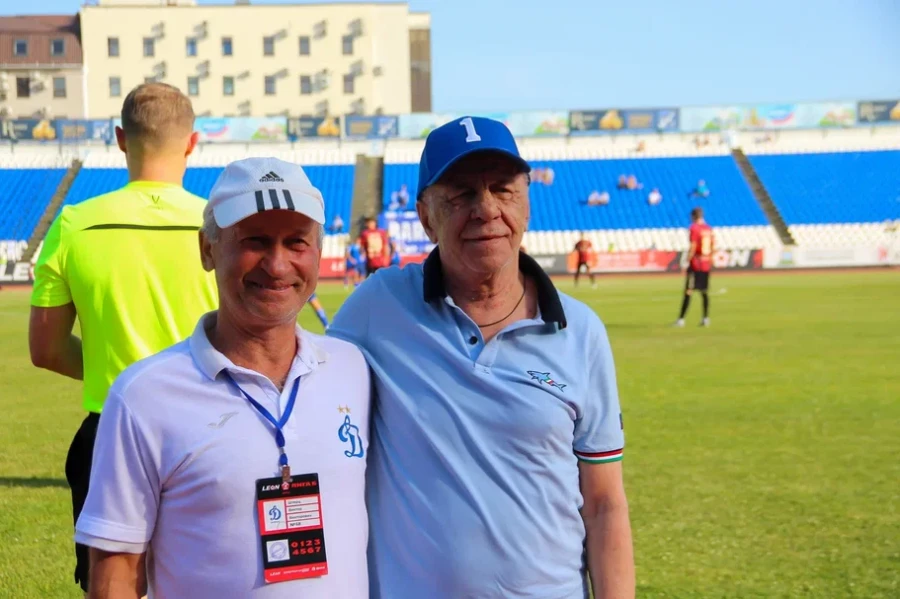 Домашний матчони с «Акроном-2» из Тольяти. 