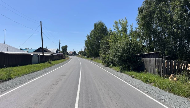 В Озерках отремонтировали подъездную дорогу к станции