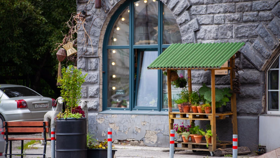 Барнаул. Цветочная лавка.