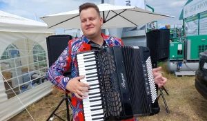 День сибирского поля на Алтае.