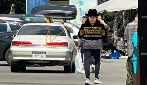 Заманивал девочек-подростков в машину мужчина в Барнауле