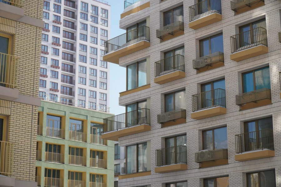 «Адалин на Семенова» (остекление ГК «АКТО»).