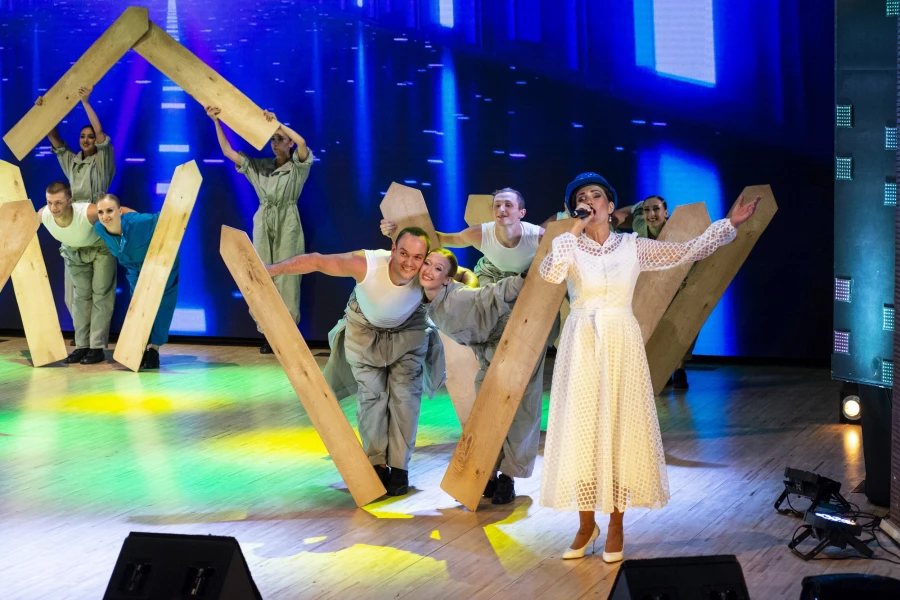 Концерт, посвященный Дню строителя.