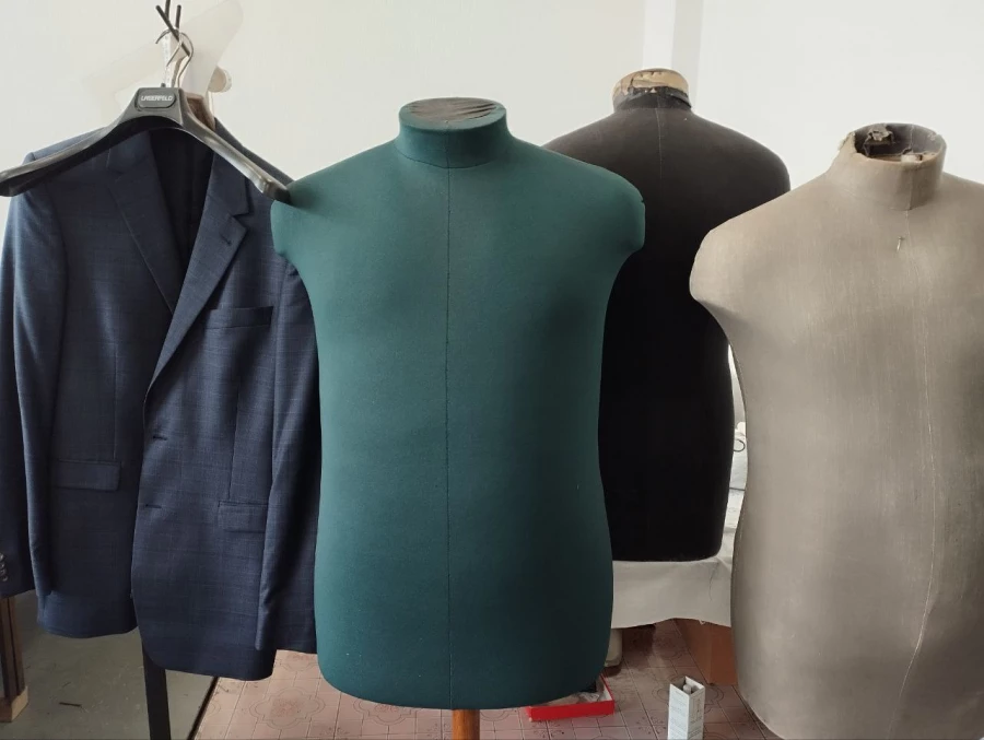 Портной Иконников. Легкая промышленность. Шитье