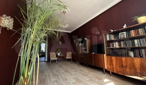 Квартира рядом с памятником Виктору Цою. 