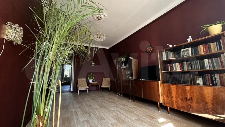 Квартира рядом с памятником Виктору Цою. 