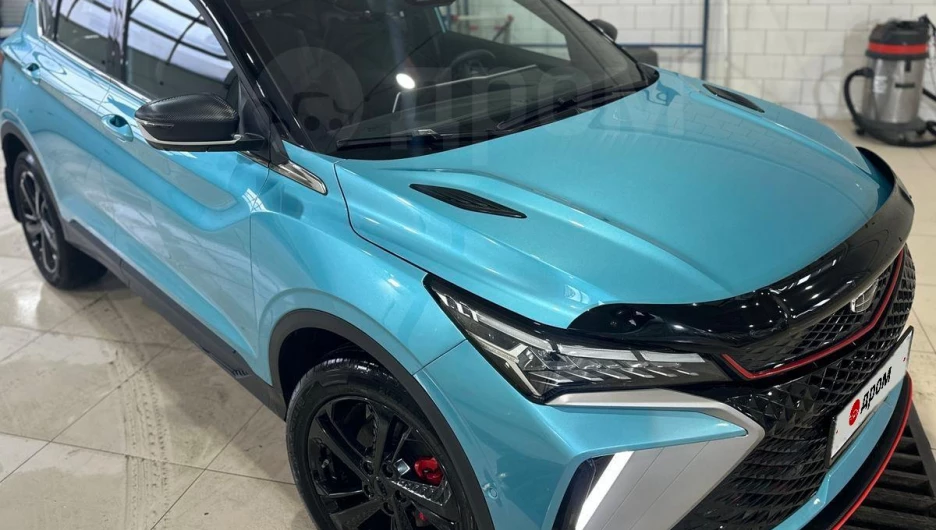 Новенький и сверкающий Geely Coolray