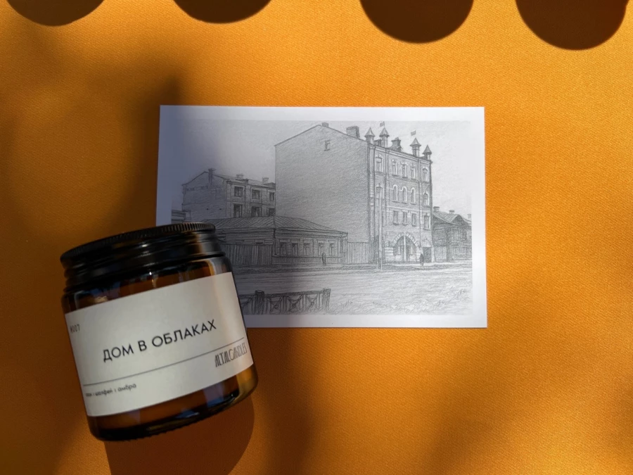 Жительница Барнаула создала коллекцию свечей с запахом истории Горного города.