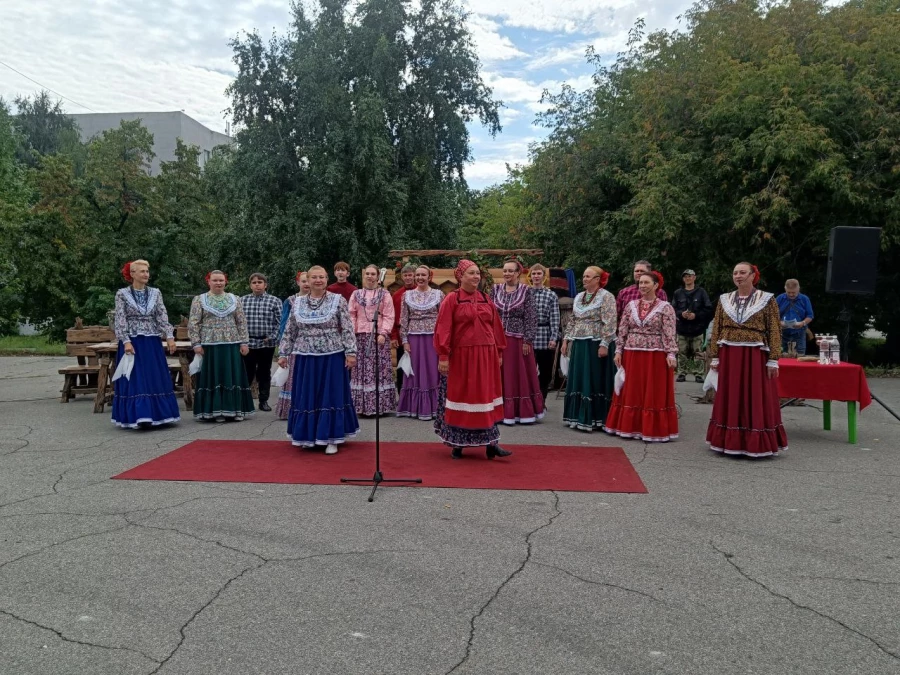 Коллектив &quot;Сибиряночка&quot;