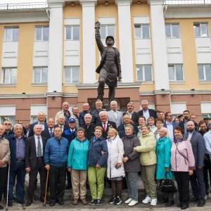 Торжественное открытие памятника строителям Алтая.