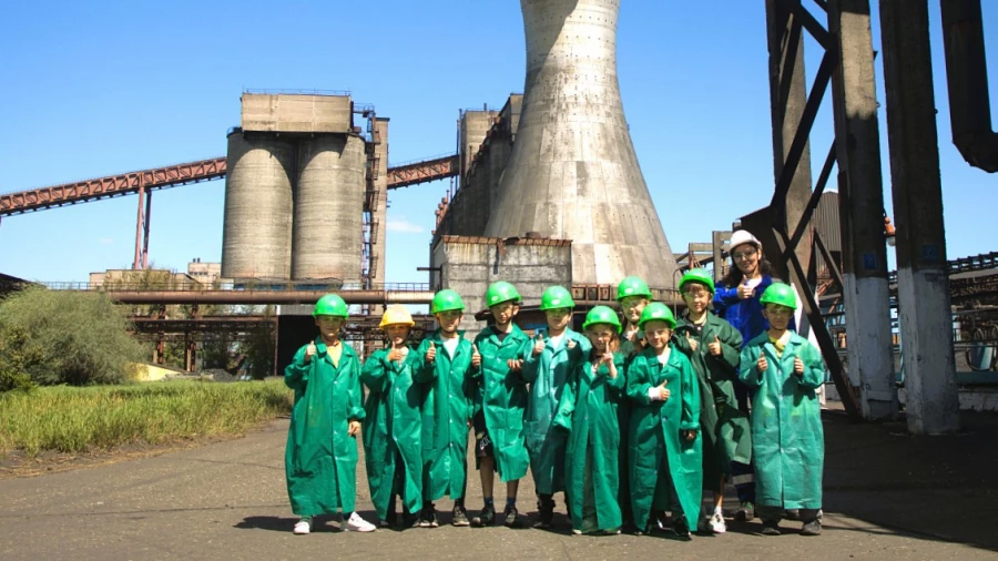 Алтай-Кокс проводит экскурсии для детей, отдыхающих этим летом в лагере корпоративного санатория-профилактория «Бодрость».