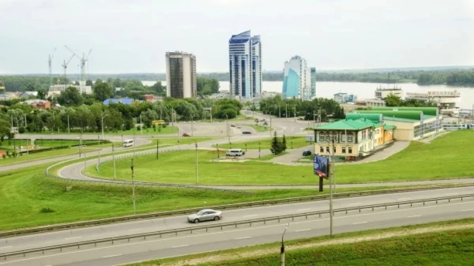Вид на Барнаул с Нагорного парка.