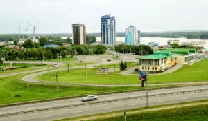 Вид на Барнаул с Нагорного парка.