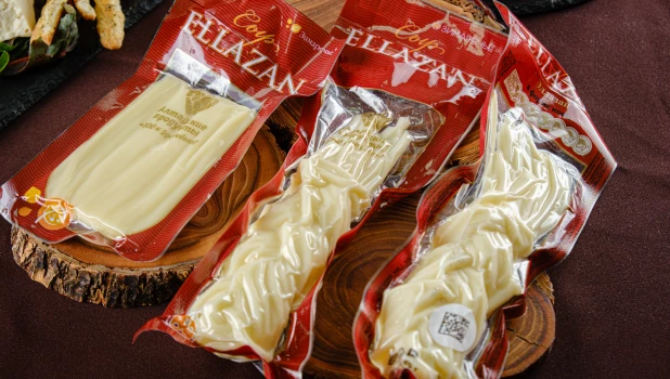 Сыр-косичка ELLAZAN.