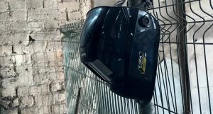 Завод. Производство. Металлообработка. Сварочная маска.