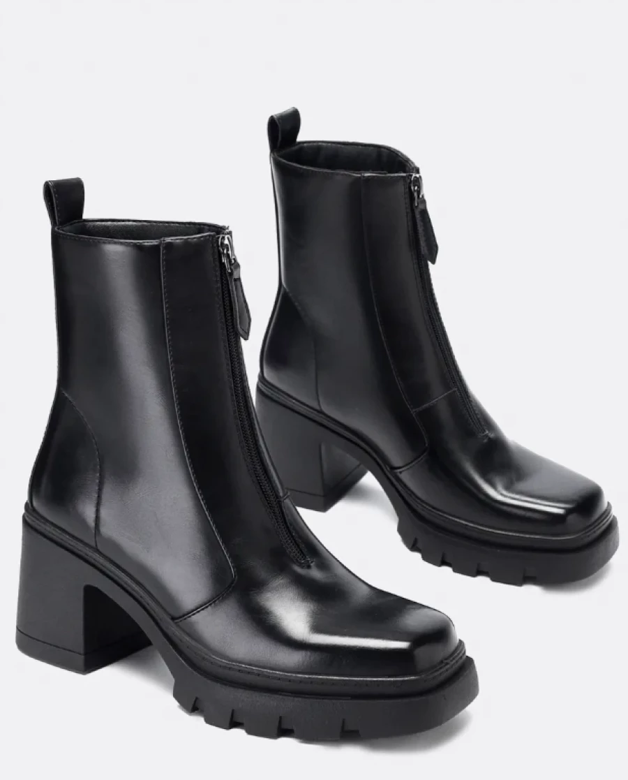 Осенние ботинки на каблуке.