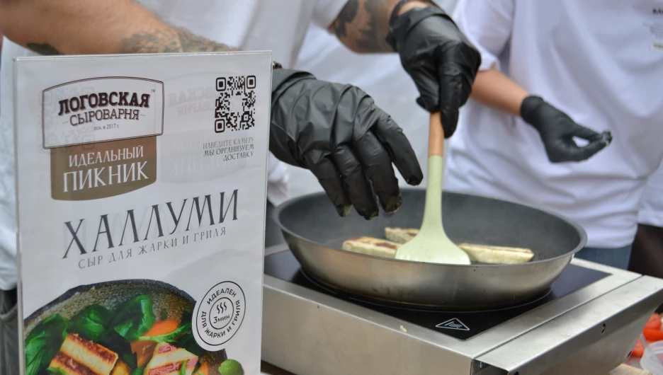 «Алтайские бренды» развлекают и кормят своих гостей 