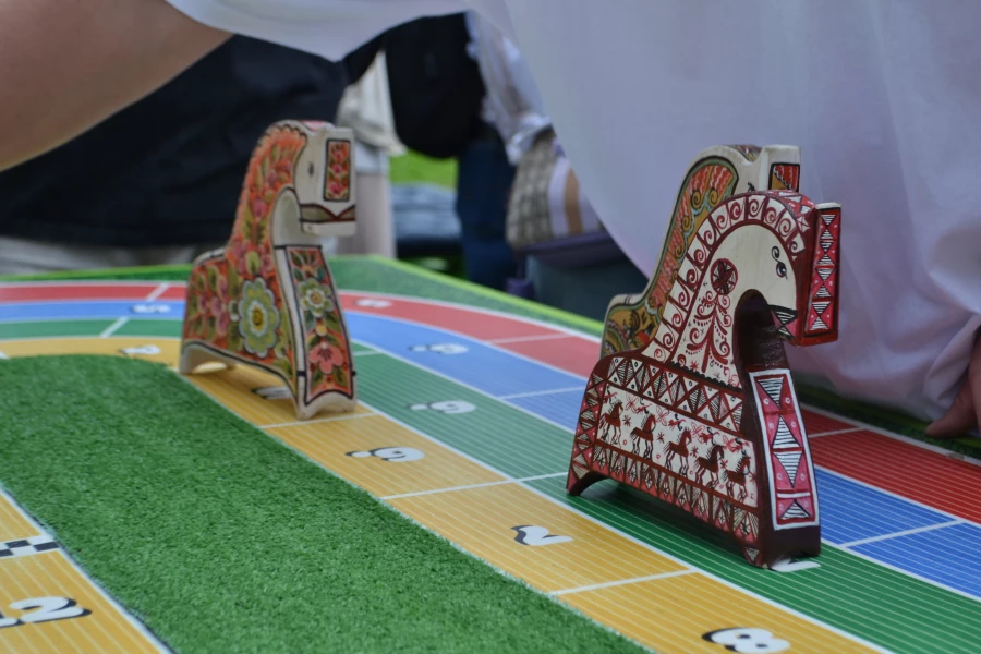 «Алтайские бренды» развлекают и кормят своих гостей 