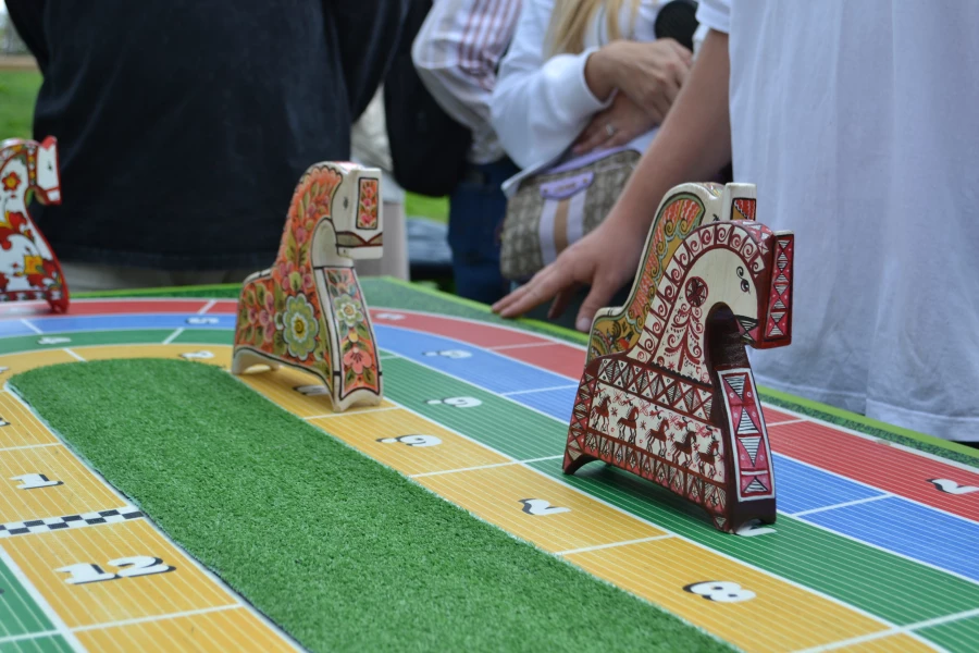 «Алтайские бренды» развлекают и кормят своих гостей 