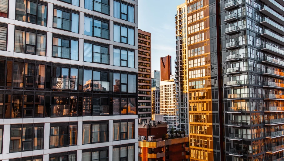 Многоэтажные дома.