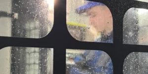 Завод. Производство. Металлообработка. Станок. Рабочий.