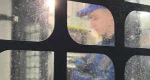 Завод. Производство. Металлообработка. Станок. Рабочий.