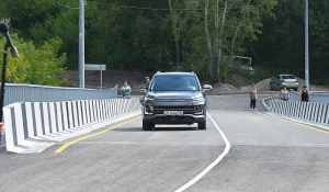 Открыли движение Ташкентского моста через Барнаулку.