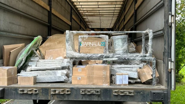 Яна Рудковская пообещала построить в Барнауле детскую площадку для особенных детей.