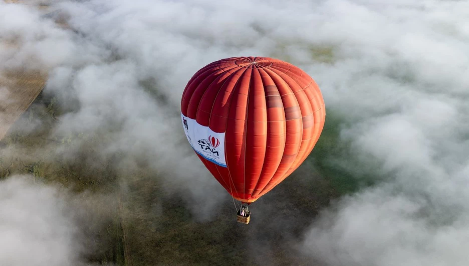 Фестиваль воздухоплаванья в Уймонской долине Республики Алтай.