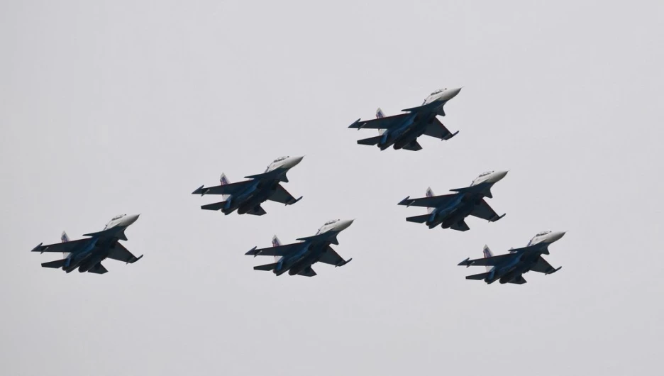 Грандиозное шоу «Русских витязей» и восхищенные барнаульцы 