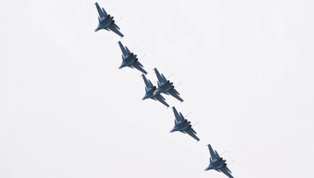 Грандиозное шоу «Русских витязей» и восхищенные барнаульцы 