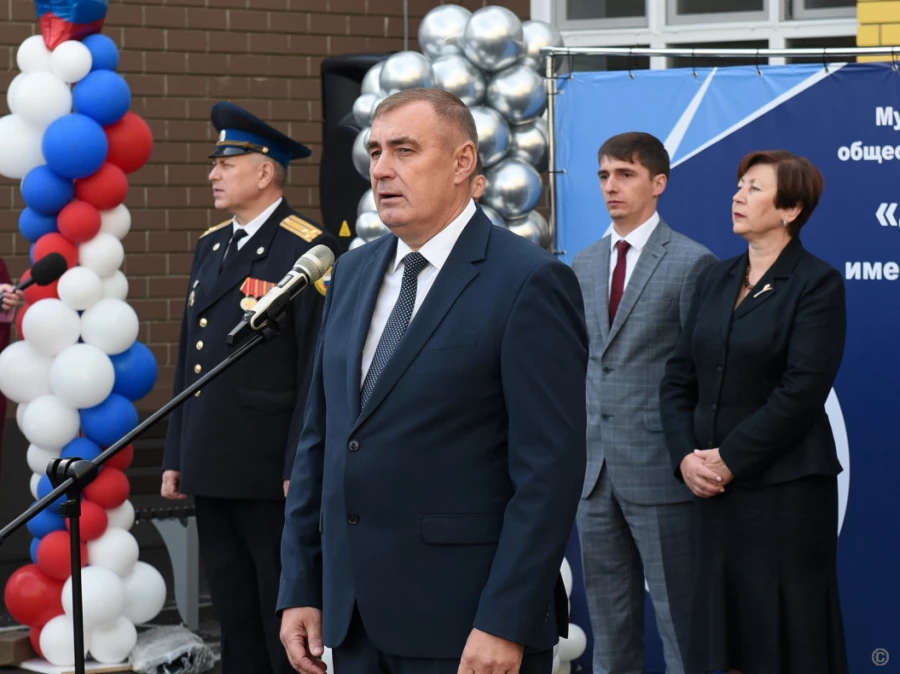 Валерий Усачев.