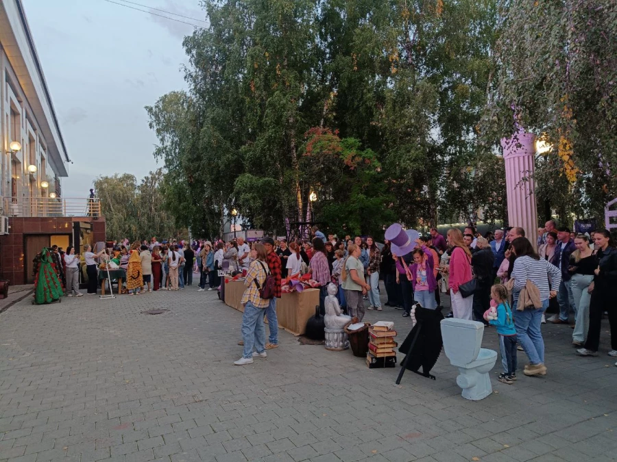 «Театральная аллея» в Барнауле