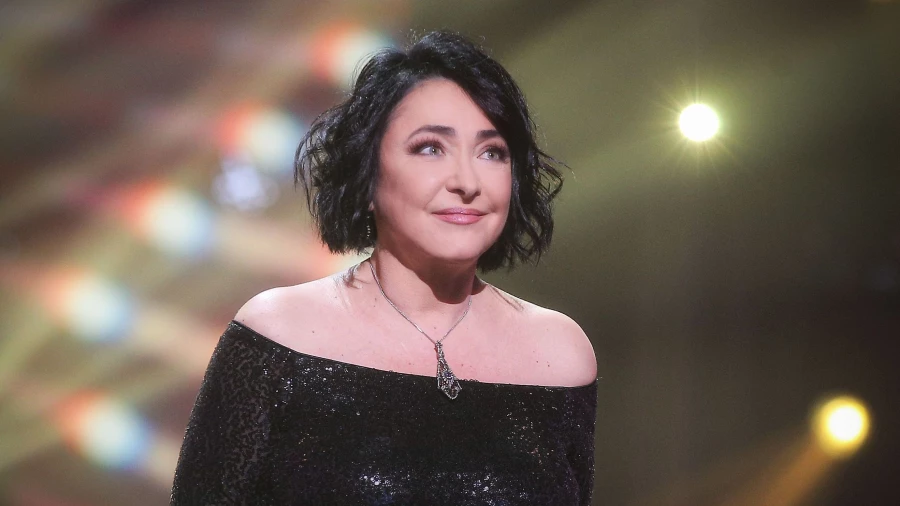 Лолита в шоу &quot;Суперстар!&quot;.