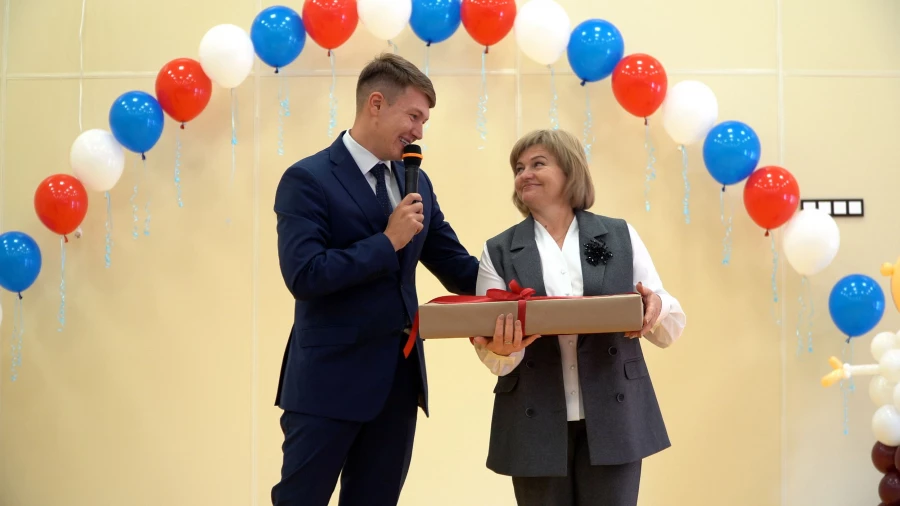 Открытие 1 сентября новой школы в селе Орлово Немецкого национального района.