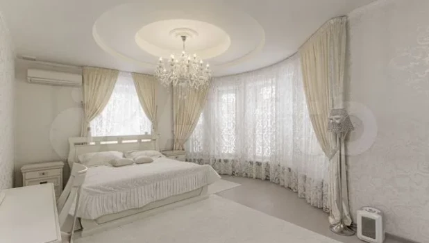 В Барнауле продают «замок Снежной Королевы» за 39,9 млн рублей.