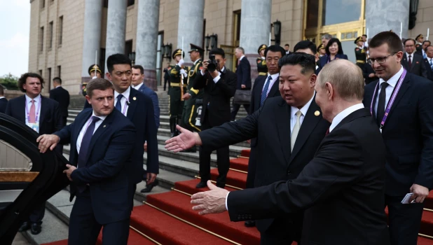 Владимир Путин и Ким Чен Ын.