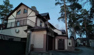 В Барнауле продают коттедж для «выращивания» чемпионов за 39,5 млн рублей.